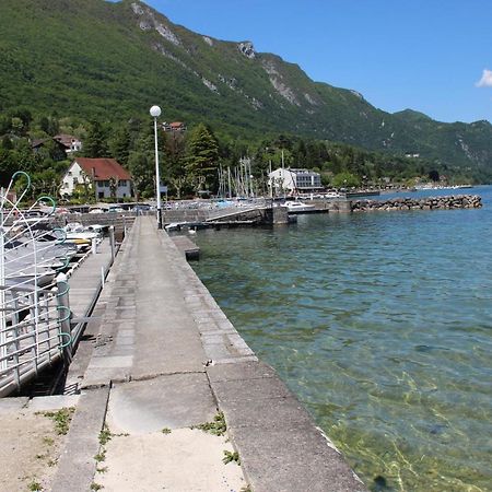 Pieds dans l'eau au lac du Bourget Le Bourget-du-Lac Extérieur photo